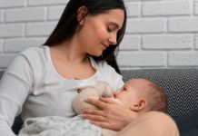 Curso gratuito orienta pais nos primeiros cuidados com o bebê