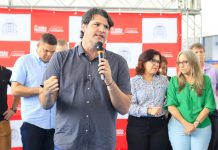 Leo Bezerra entrega 65ª escola reconstruída pela gestão desde 2021 e destaca padrão de ensino inovador