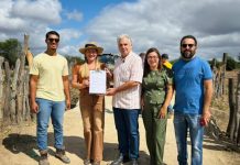 Prefeita Ana Paula assina ordem de serviço para construção da ponte do Sítio Mulungu