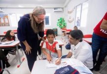 Leo Bezerra entrega nova estrutura da Escola Tércia Bonavides Lins, garantindo mais 900 vagas de ensino